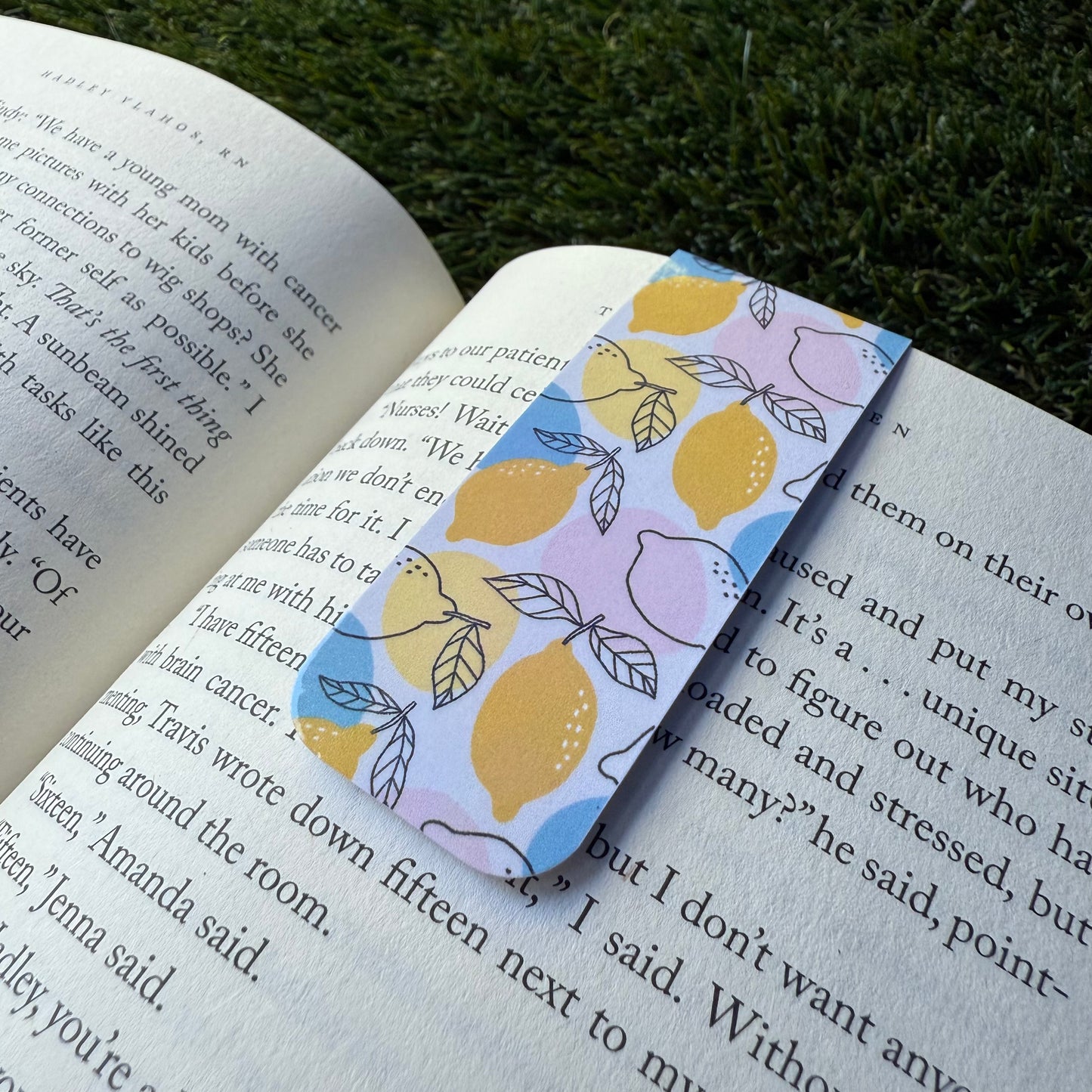 MAGNETIC BOOKMARKS