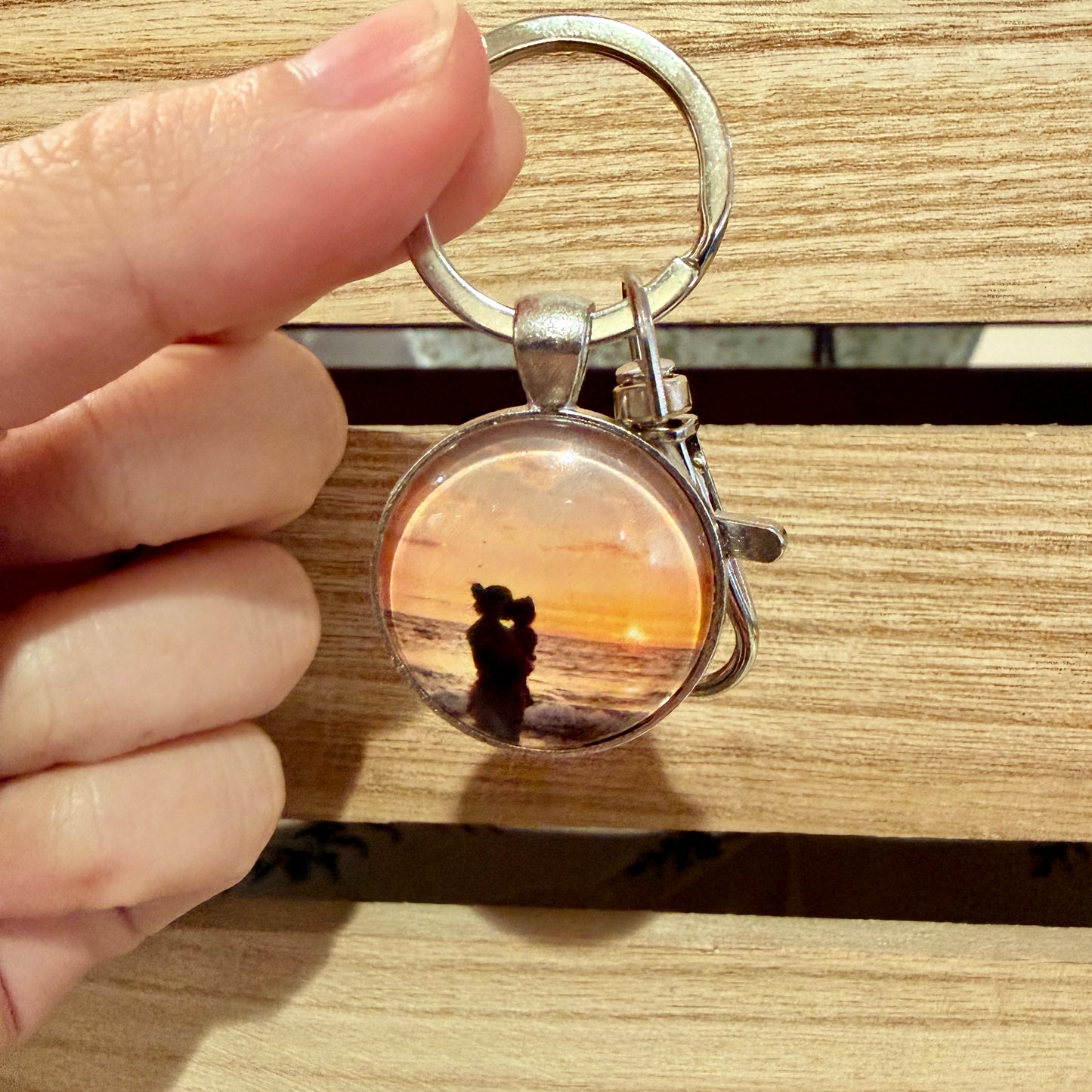 Single pendant photo keychain